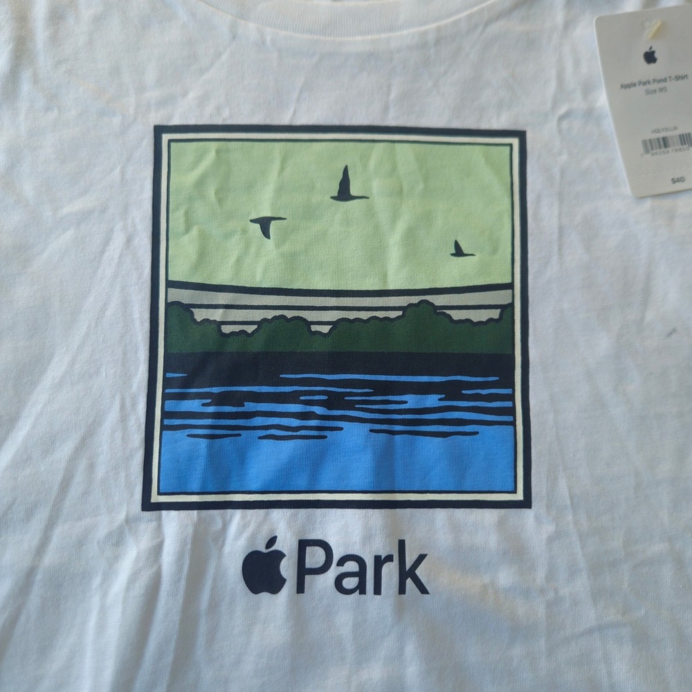 New! APPLE PARK Pond Shirt Visitor Center Exclusive Women Small Tech Nerd Casual - Picture 7 of 8
